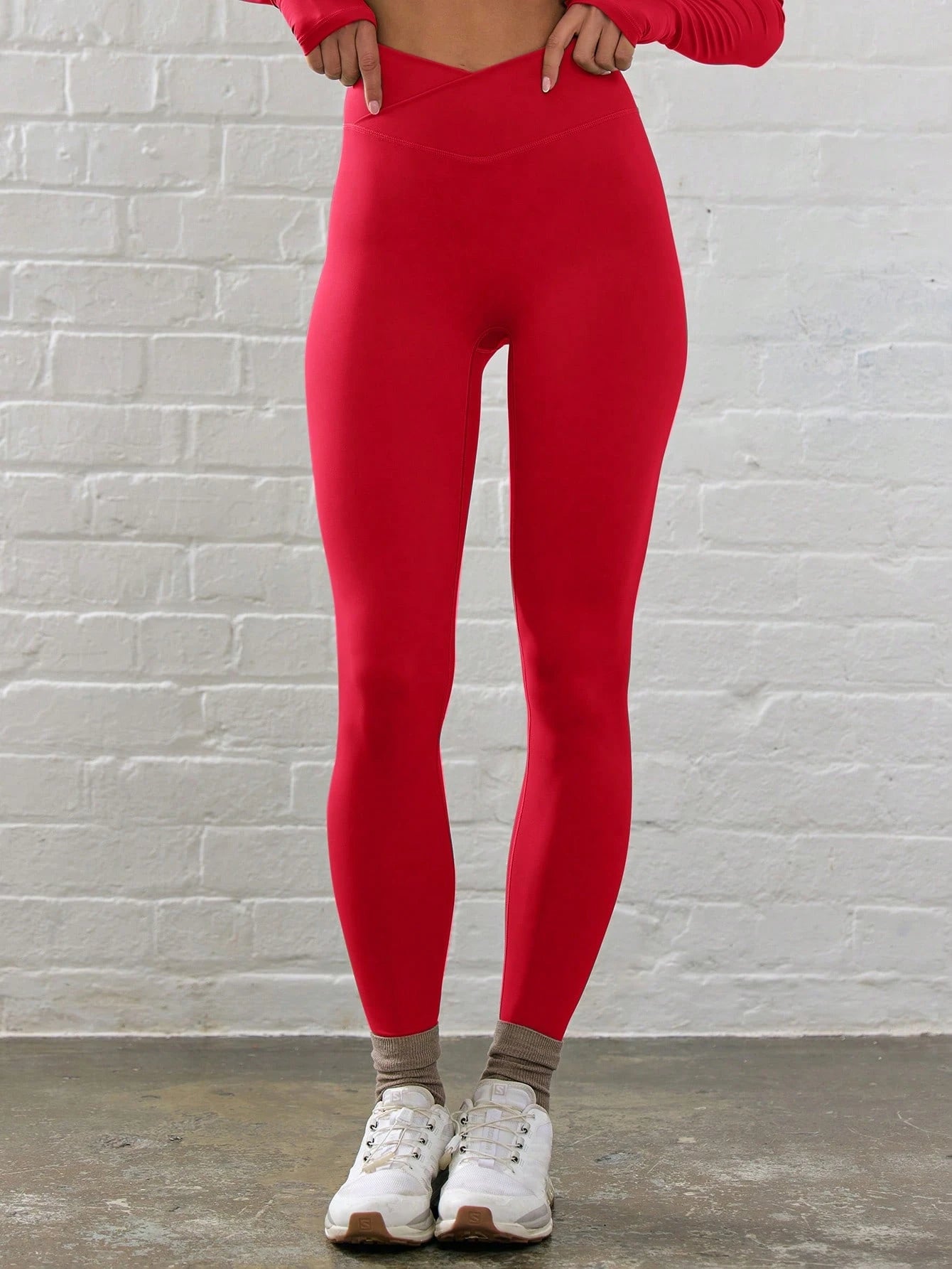 Sport Crossover High-Waist Leggings – Sculpting & Stretchy