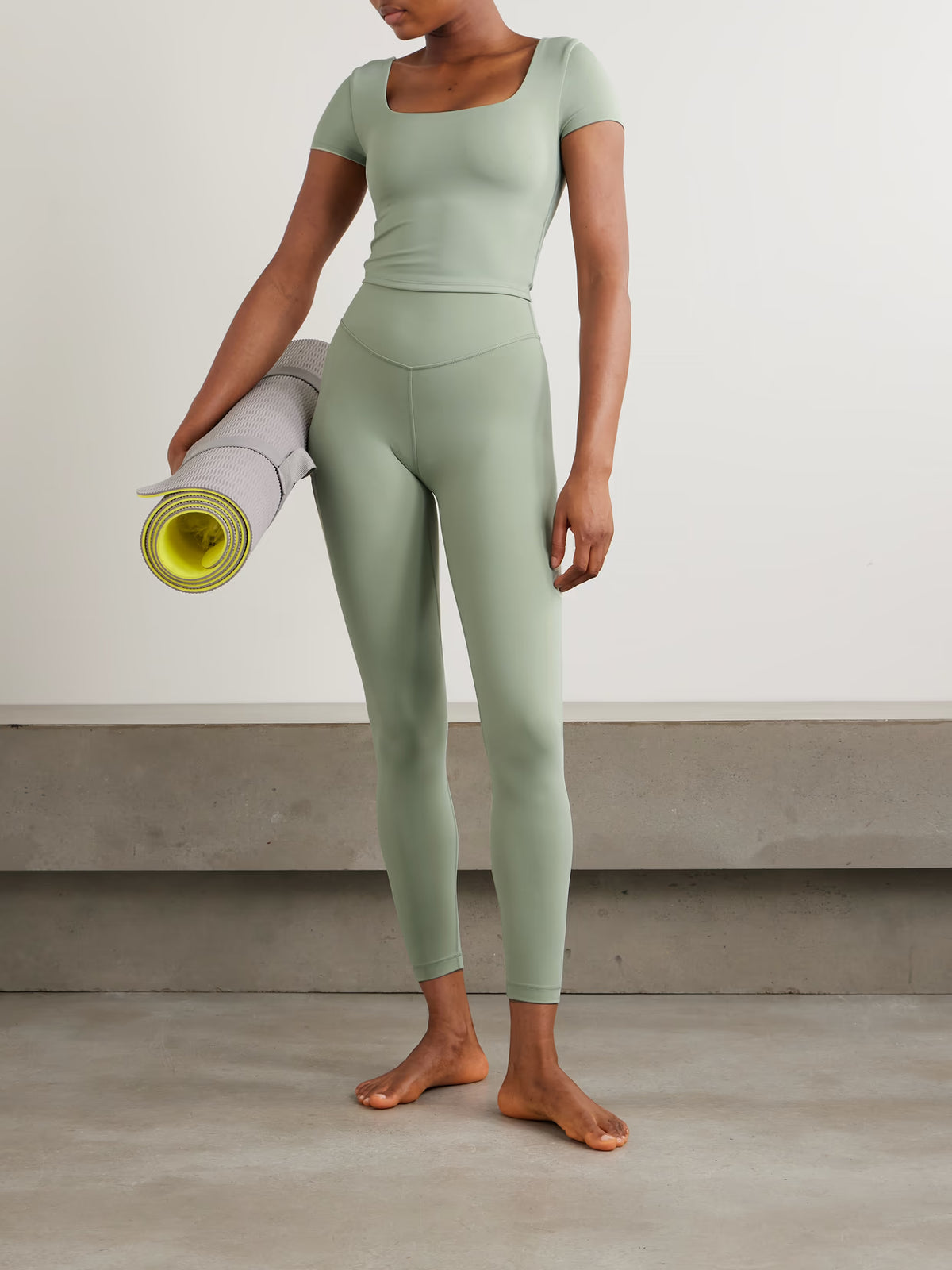 lululemon - Wunder Under Smoothcover T-shirt - Green