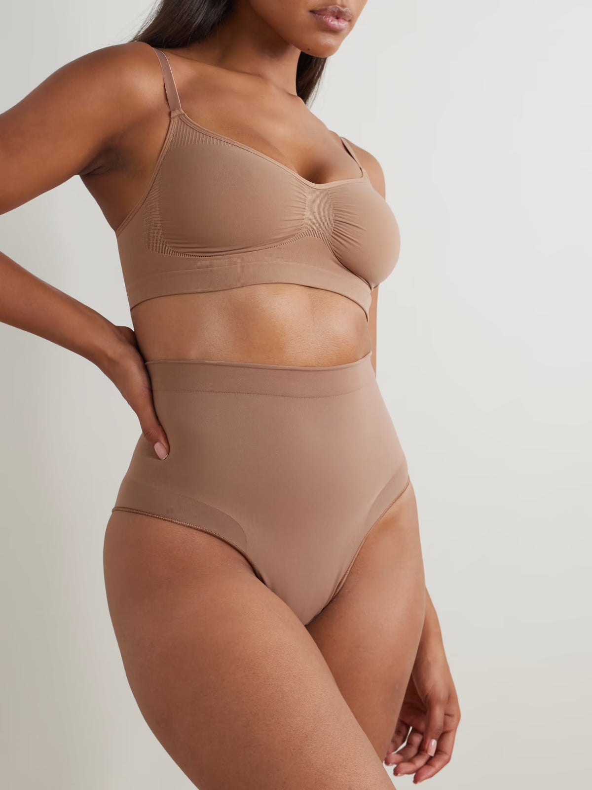 SKIMS - Seamless Sculpt Mid Waist Brief - Sienna