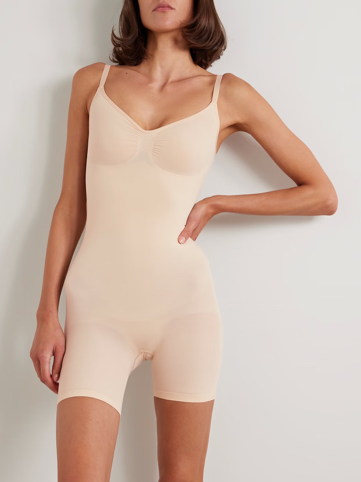 SKIMS - Seamless Sculpt Mid Thigh Bodysuit - Sand