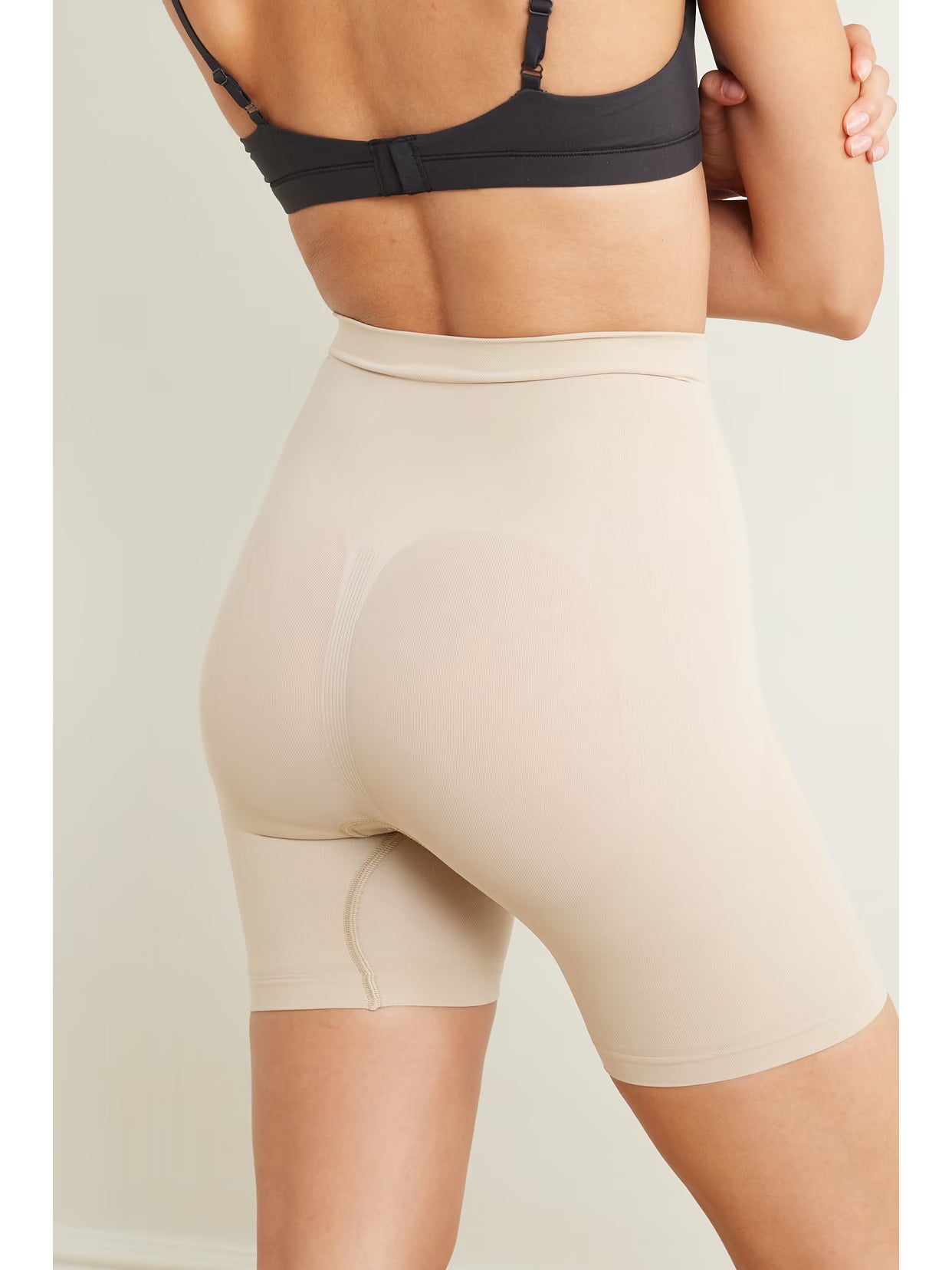 SKIMS - Seamless Sculpt Mid Thigh Short - Clay