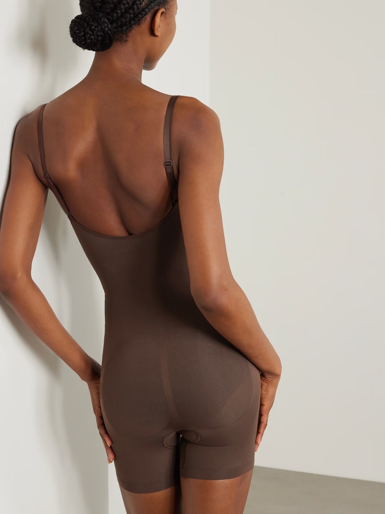 SKIMS - Seamless Sculpt Mid Thigh Bodysuit - Cocoa