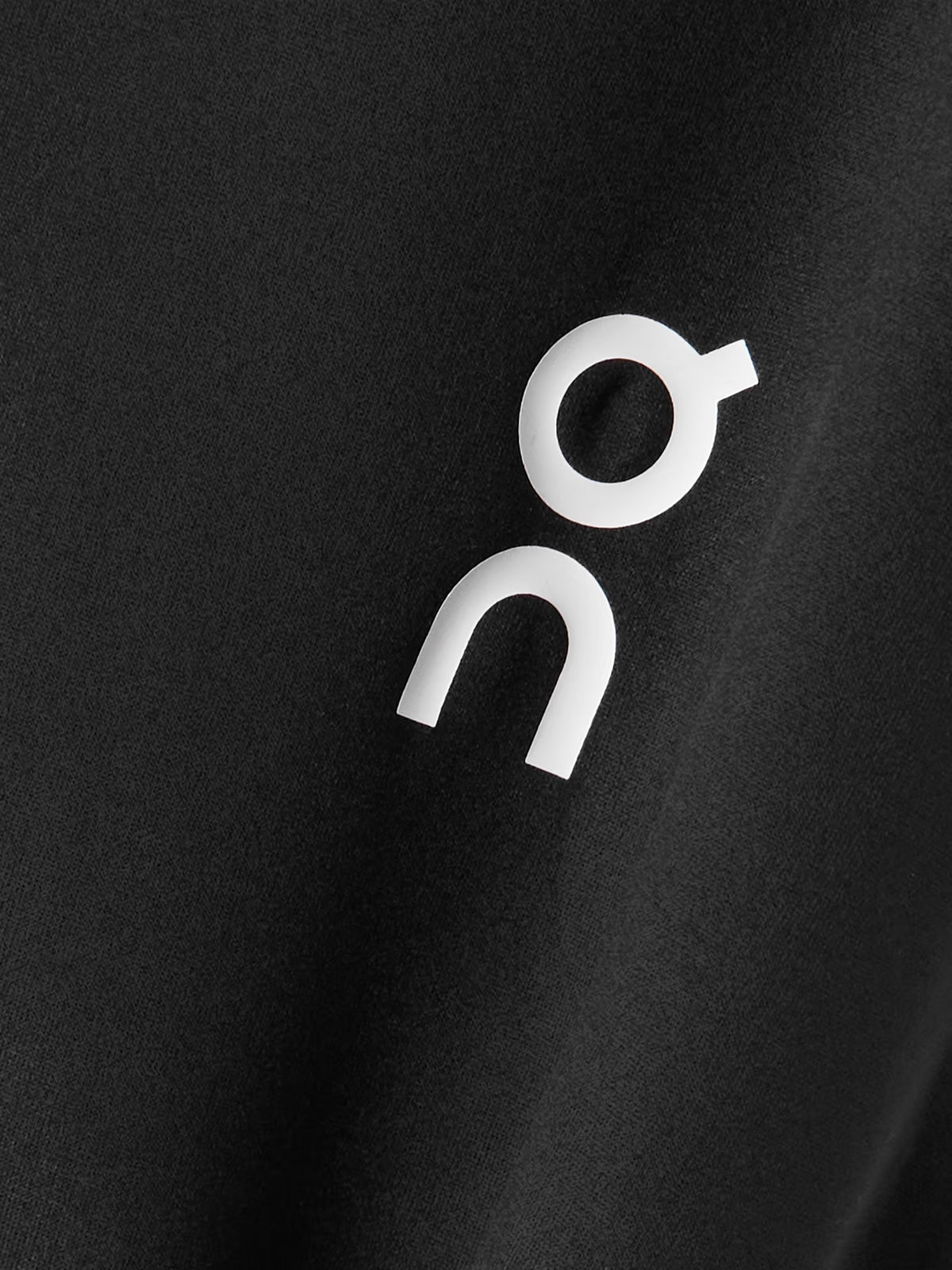 ON - Court Cropped Stretch Recycled Top - Black