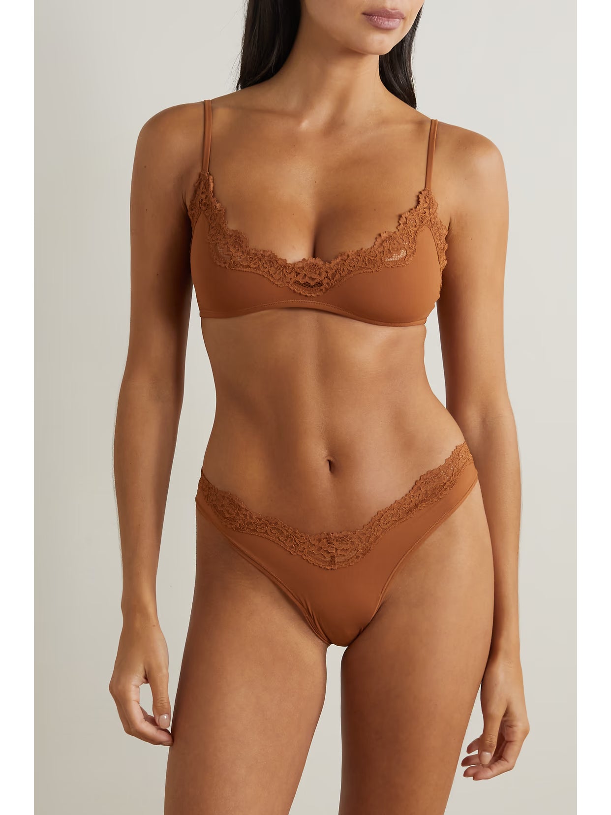 SKIMS - Fits Everybody Lace Thong - Bronze
