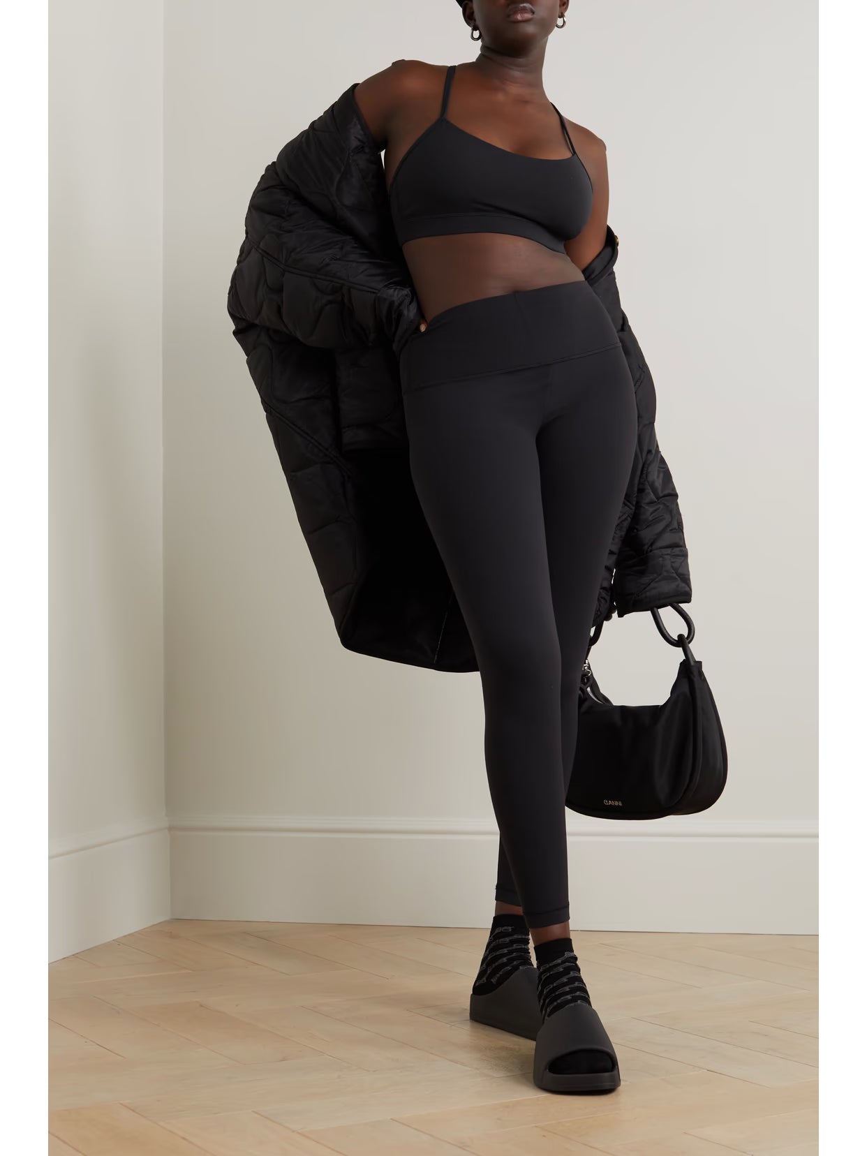 lululemon - Flow Y Nulu Sports Bra - Black