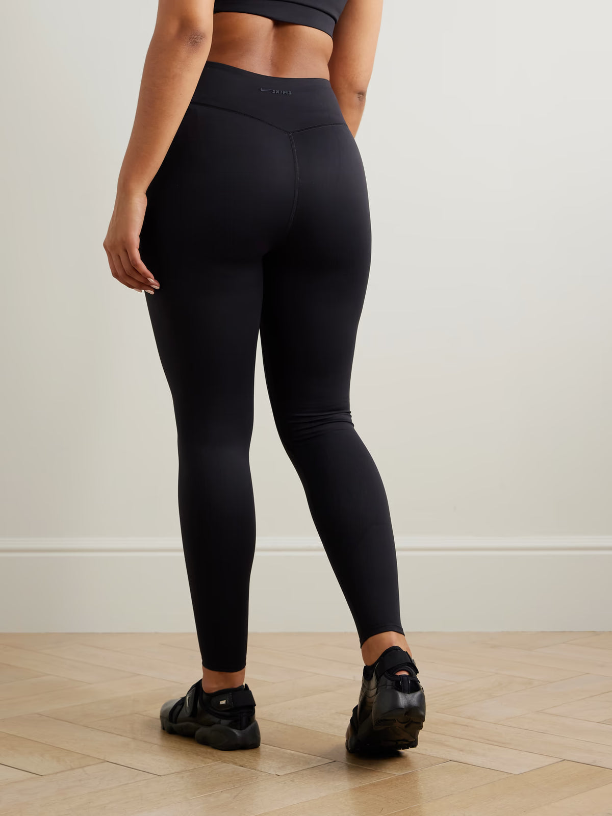 SKIMS - + Nike 26" Leggings - Obsidian