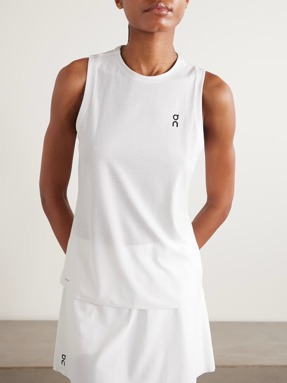 ON - Court Cropped Printed Stretch Recycled-drytec Tank - White