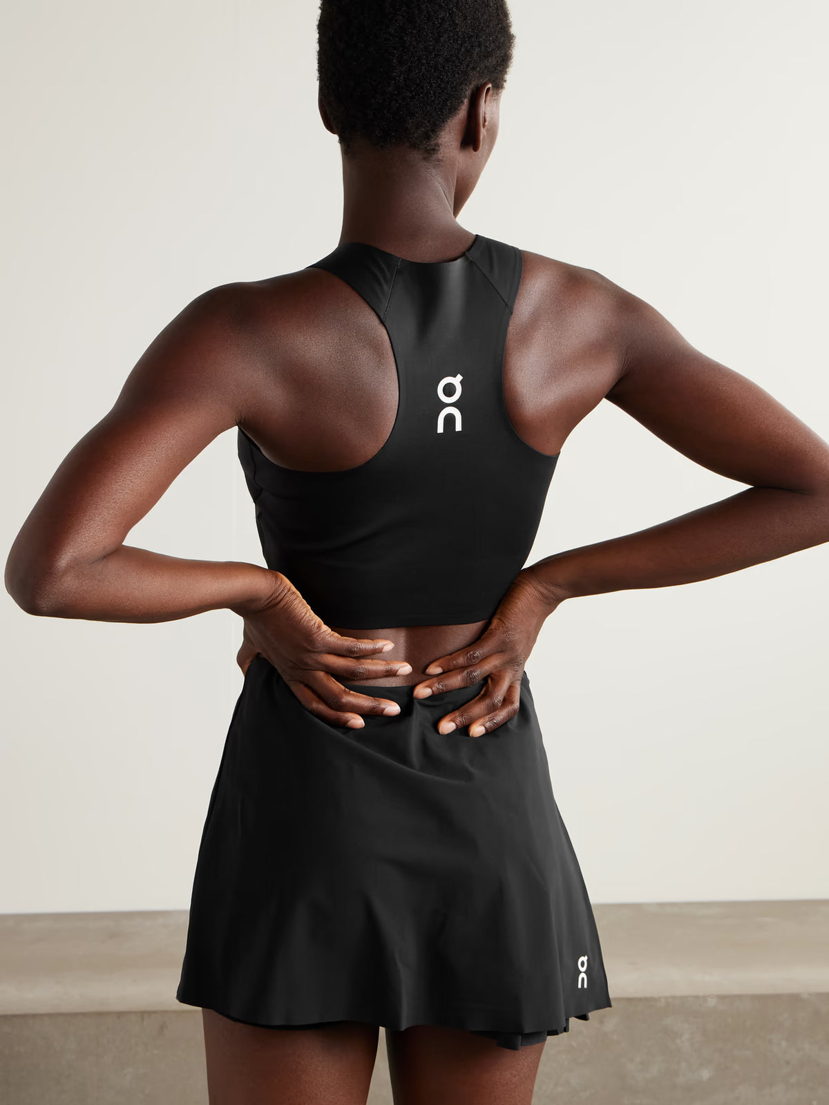 ON - Court Cropped Stretch Recycled Top - Black
