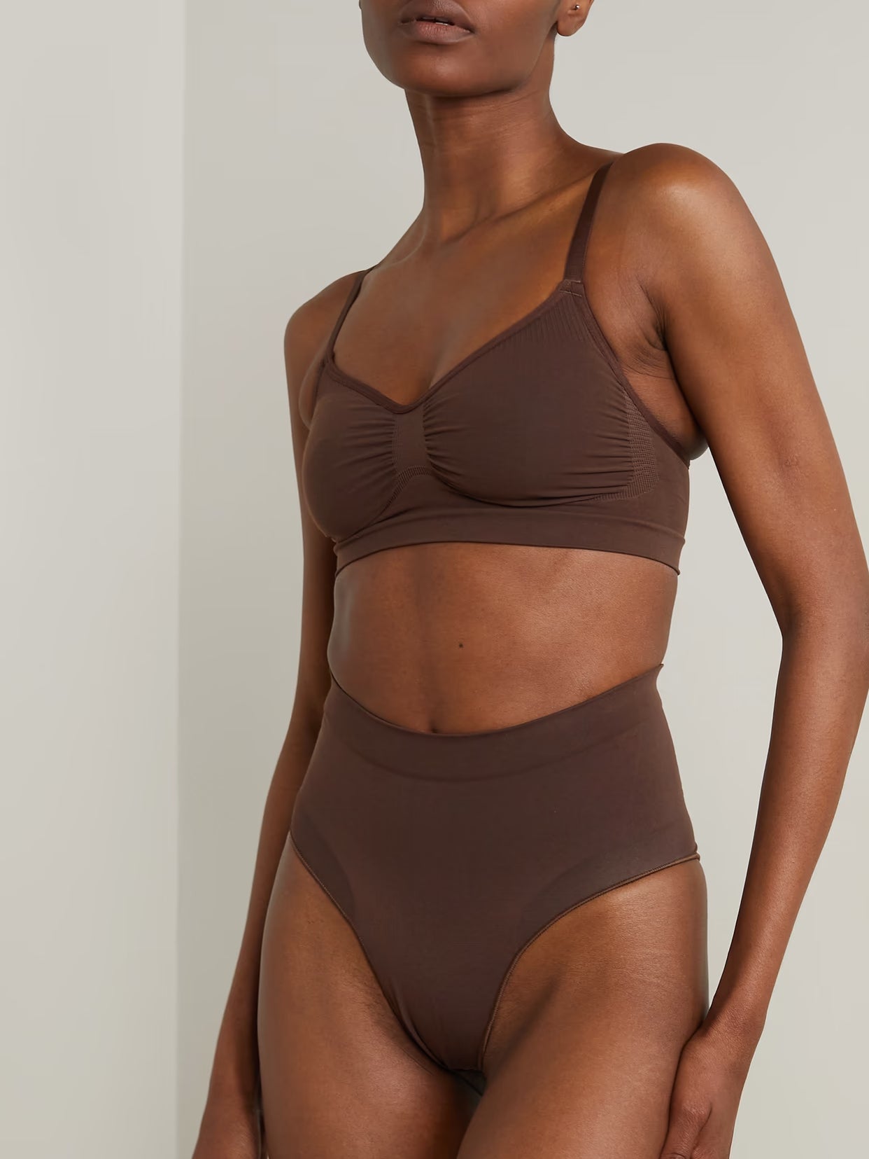SKIMS - Seamless Sculpt Mid Waist Brief - Cocoa