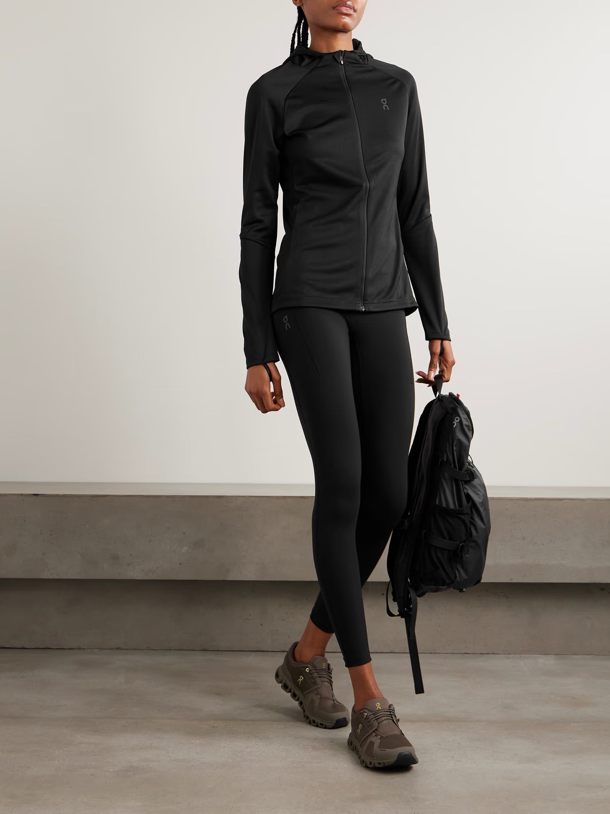 ON - Performance Paneled Stretch Leggings - Black