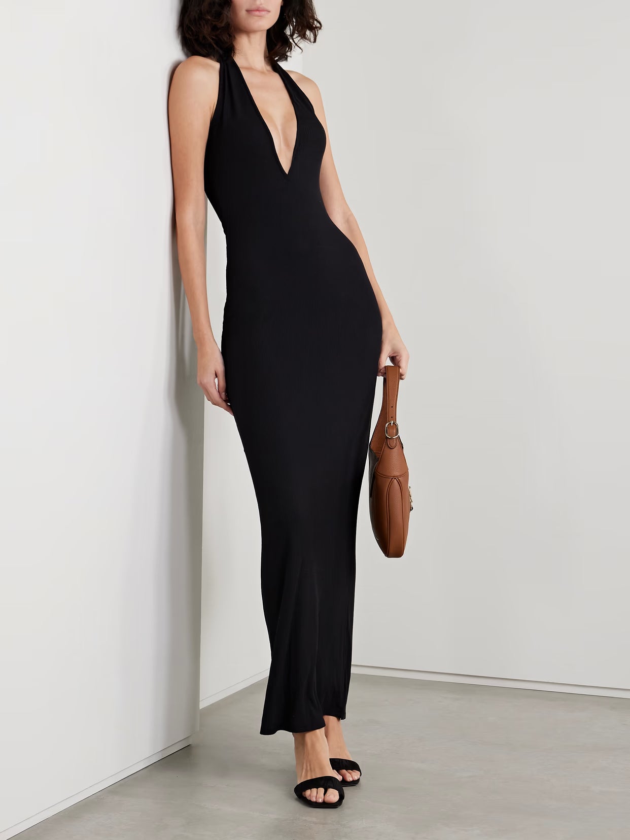 SKIMS - Seamless Sculpt Deep Plunge Thong Bodysuit - Clay