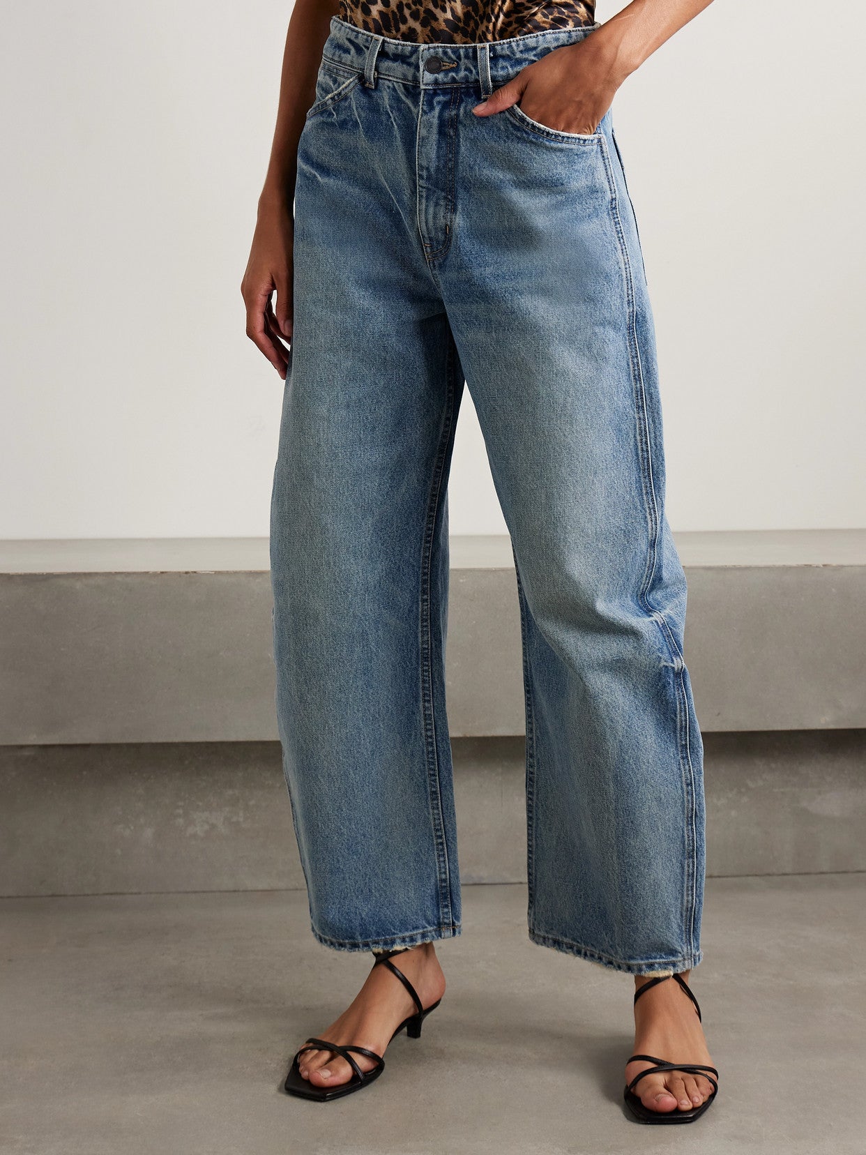 Nili Lotan - Otis Mid-rise Barrel-leg Jeans - Blue