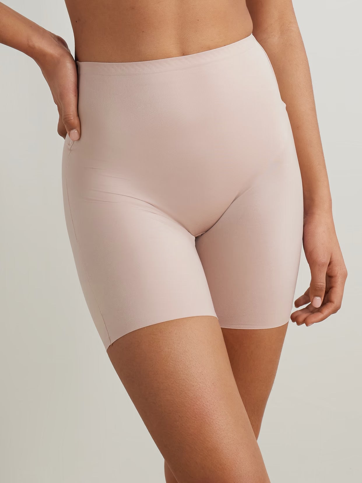 Spanx - Spanxshape Suit Your Fancy Low-back Mid-thigh Shorts - Neutrals