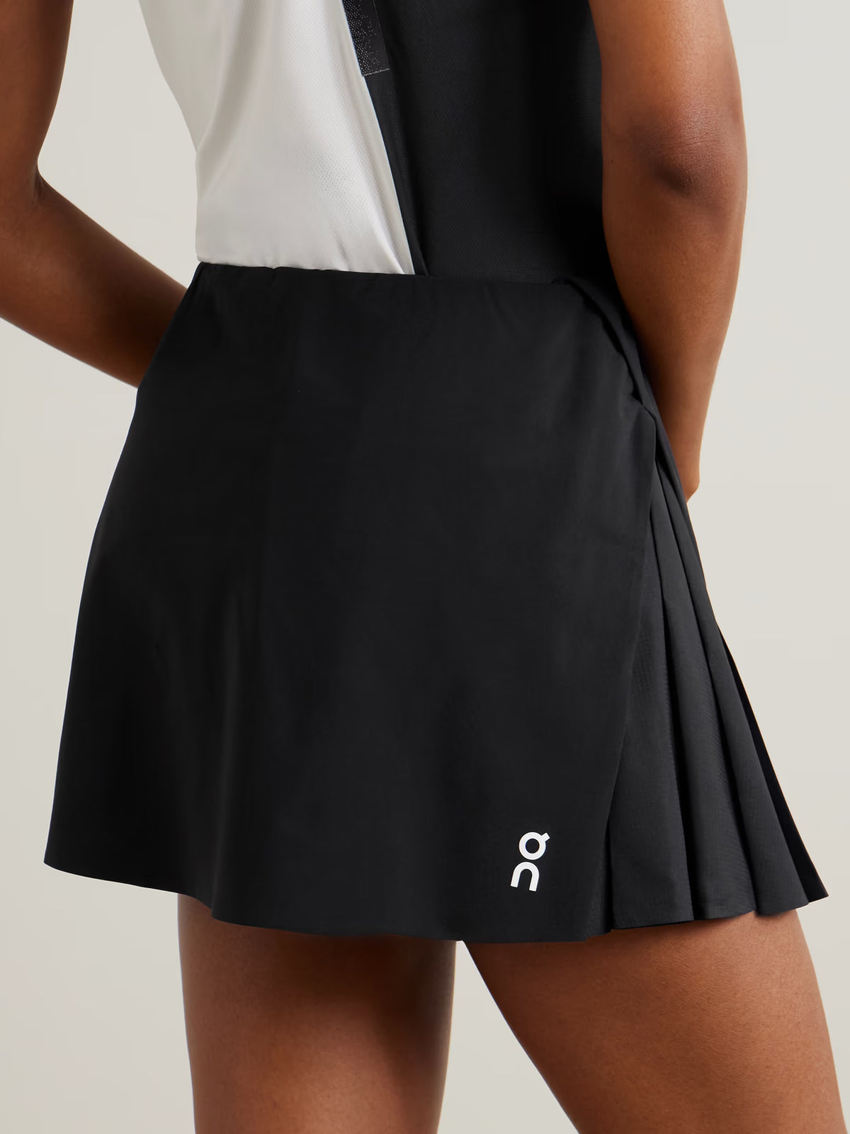ON - Court Asymmetric Pleated Recycled Tennis Skirt - Black