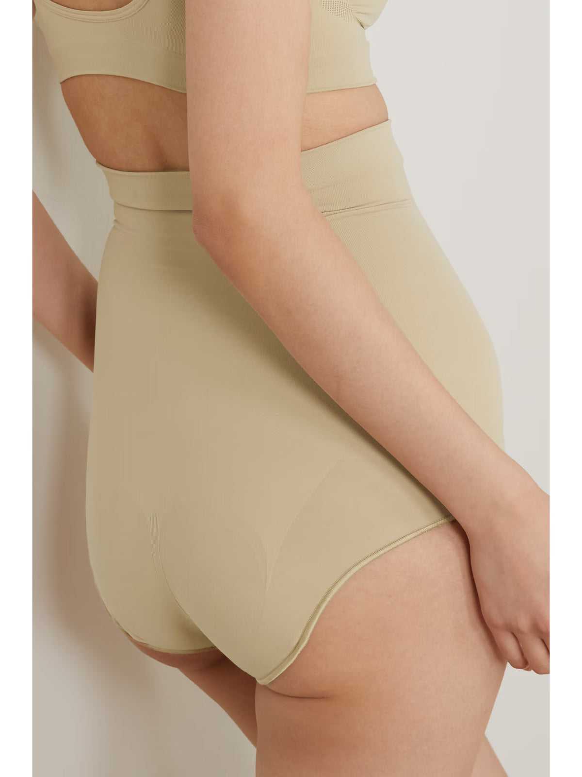 SKIMS - Seamless Sculpt Sculpting High Waist Briefs - Clay