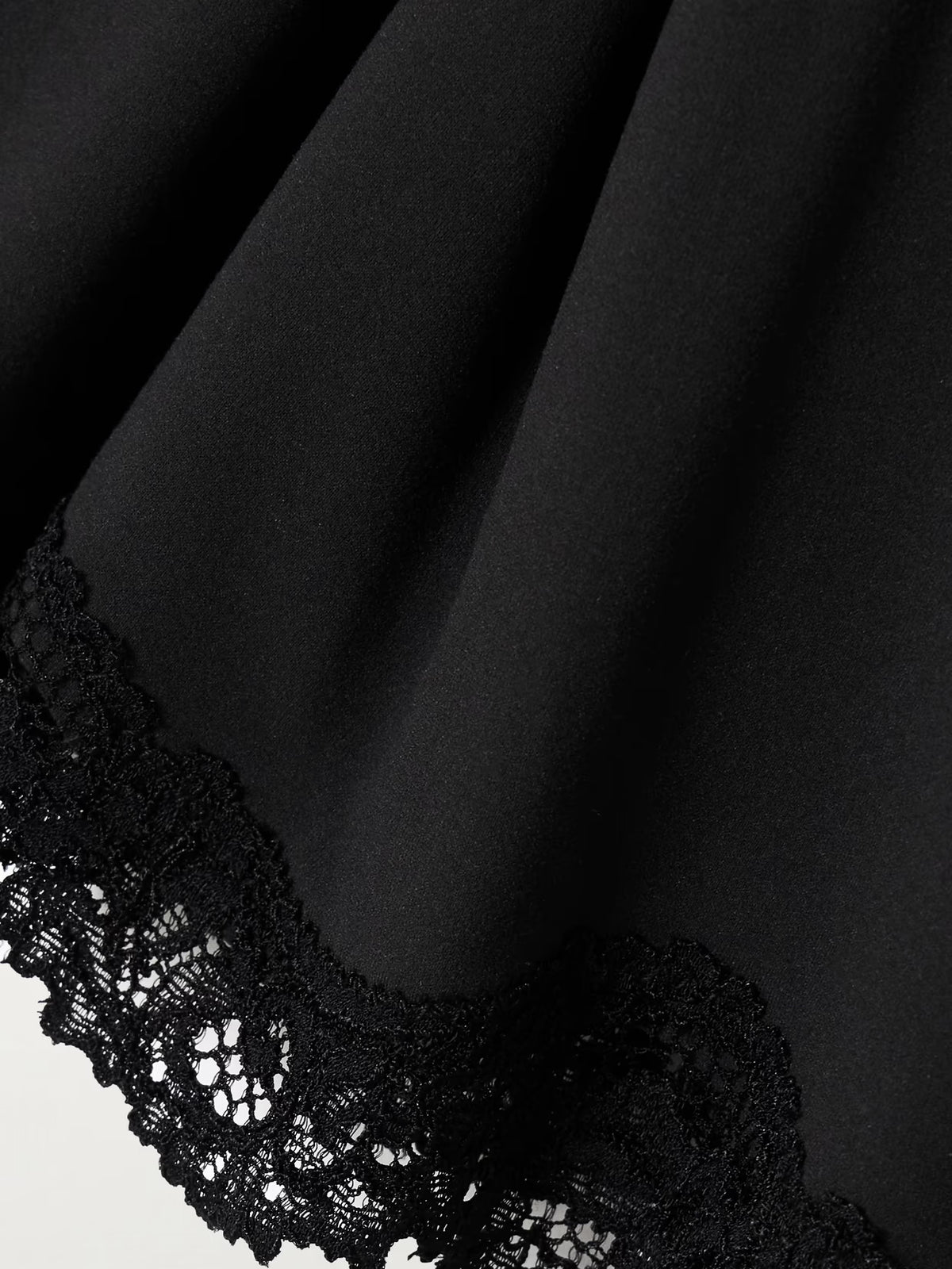SKIMS - Fits Everybody Lace Triangle Cami And Boy Short Set - Onyx